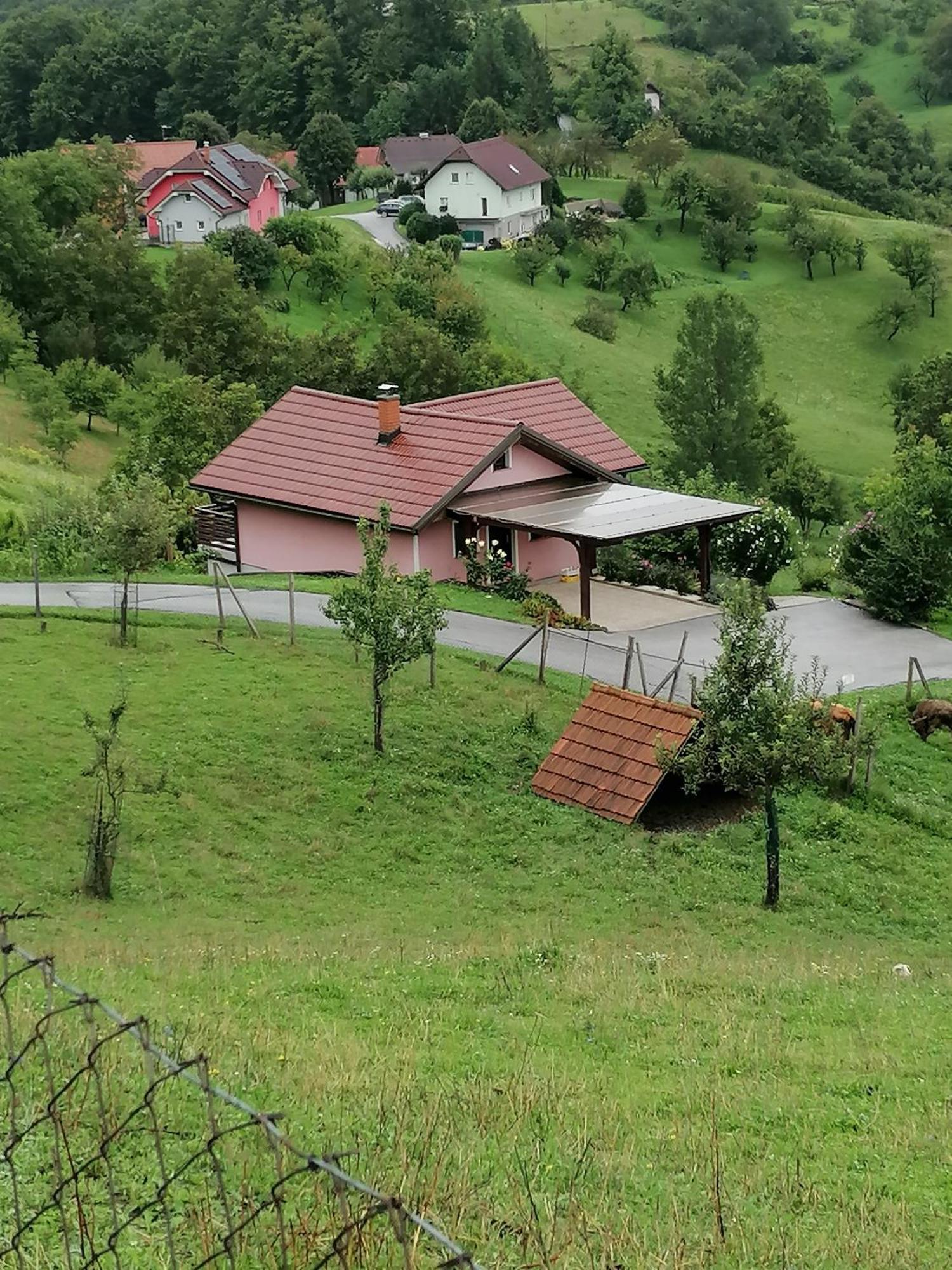 Apartament Hiska Na Gorci Podčetrtek Zewnętrze zdjęcie